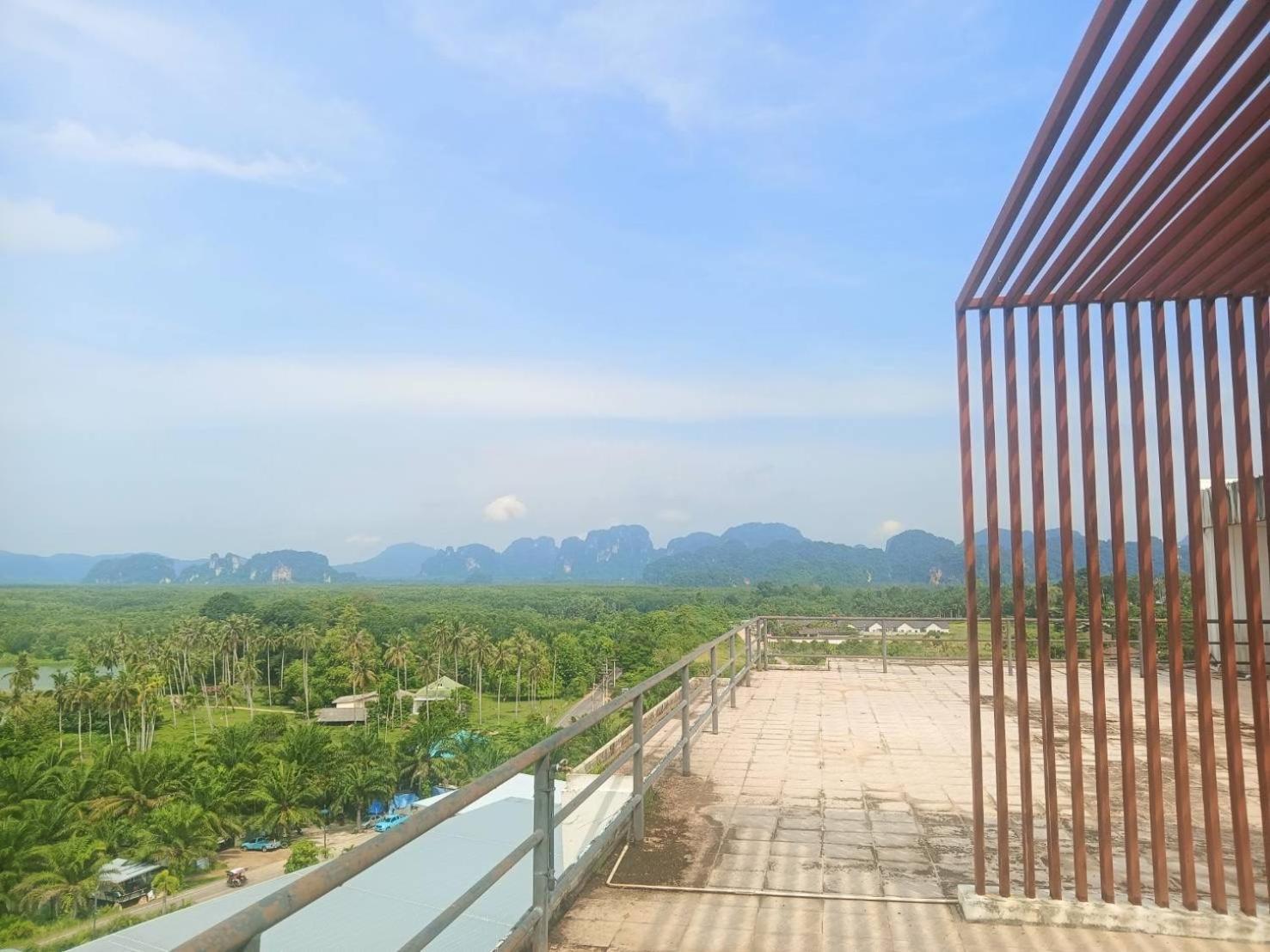 Lägenhet The Ozone Condotel Krabi town